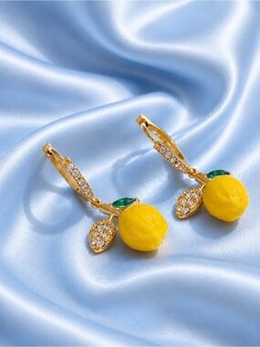 Capri Lemon Drop Crystal Hoop Gold Earrings 🍋
